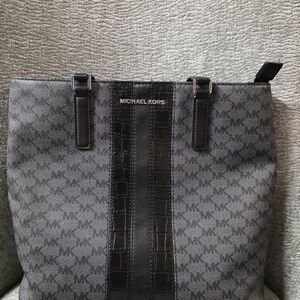 Rare Gray and Black Michael Kors Center Stripe Morgan Signature Large Tote Bag